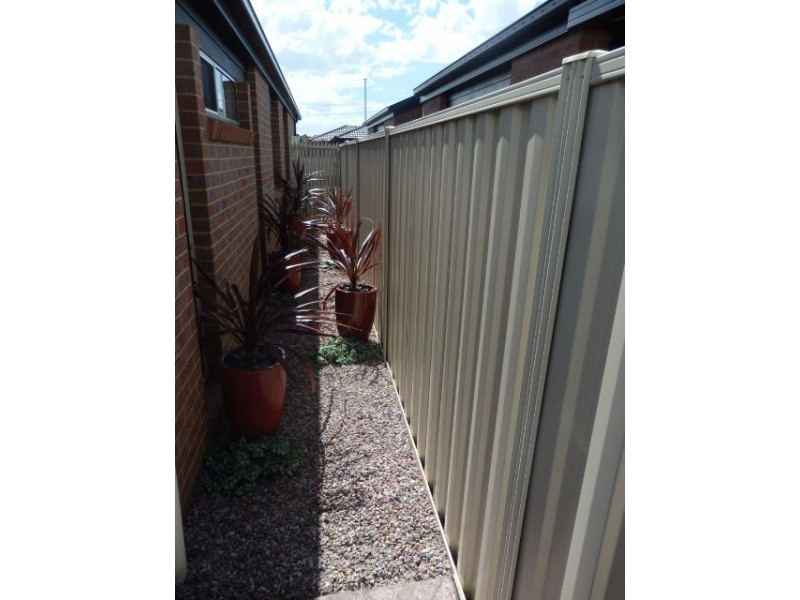 2/65 Curdie Street, Cobden VIC 3266