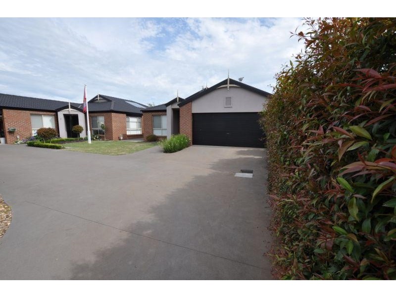 2/65 Curdie Street, Cobden VIC 3266