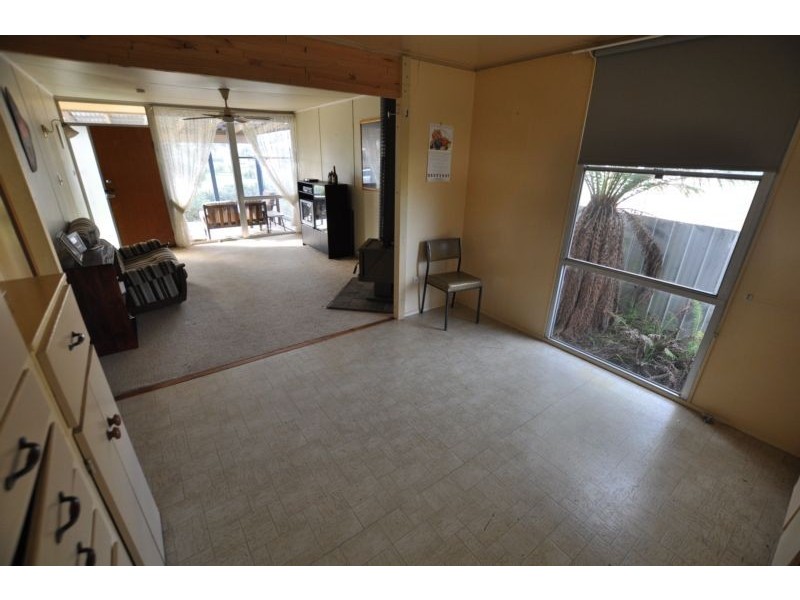 6 Kardella Street, Simpson VIC 3266