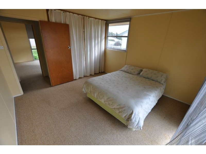 6 Kardella Street, Simpson VIC 3266