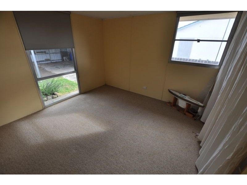 6 Kardella Street, Simpson VIC 3266