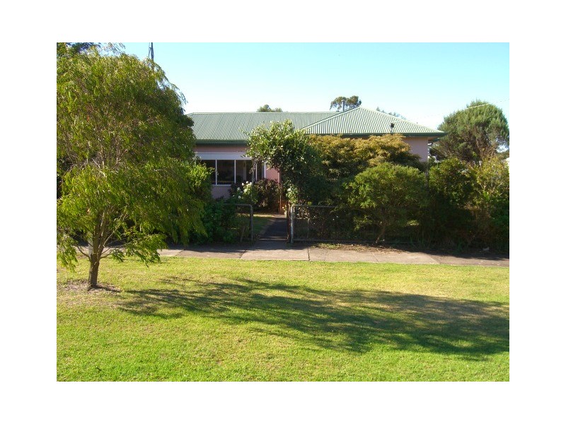 100 Parrott Street, Cobden VIC 3266