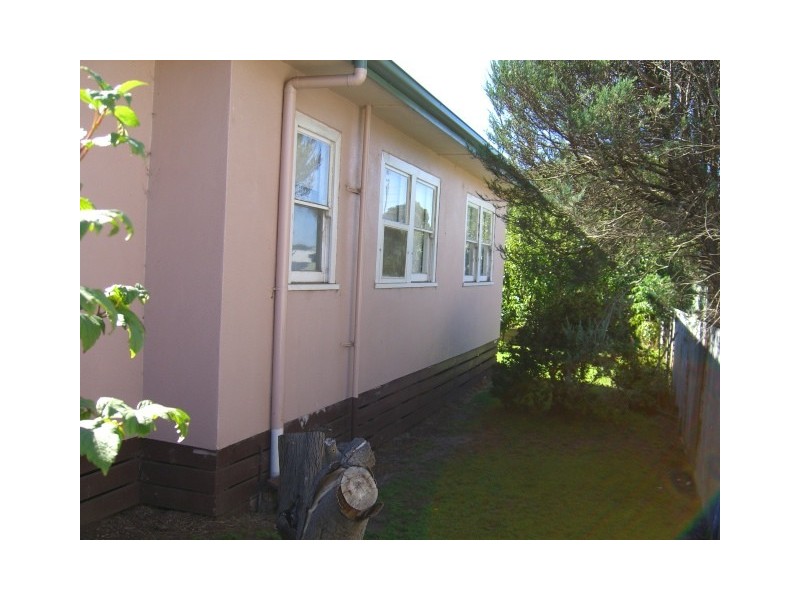 100 Parrott Street, Cobden VIC 3266