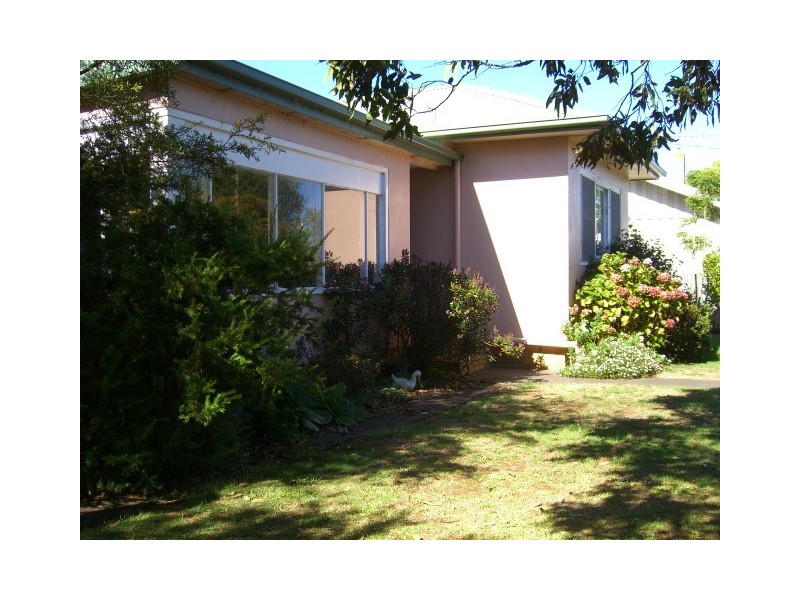 100 Parrott Street, Cobden VIC 3266