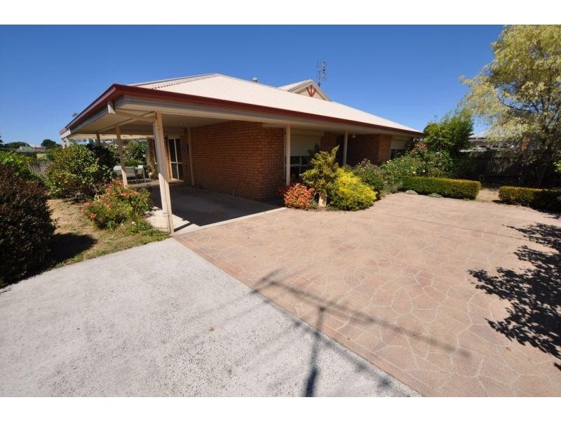 3 Rix Avenue, Cobden VIC 3266