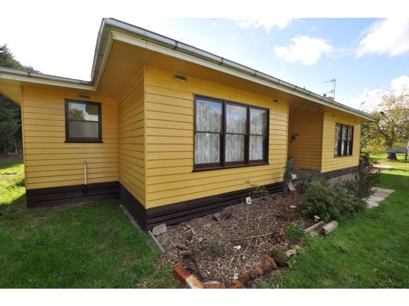 149 Coradjil Road, Simpson VIC 3266