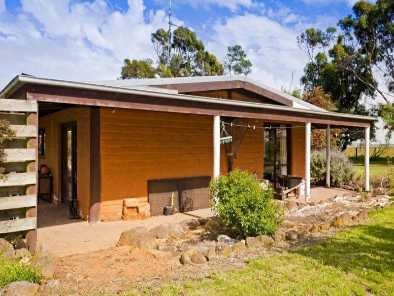 905 Darlington Road, Bookaar VIC 3260