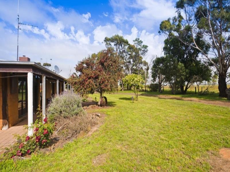 905 Darlington Road, Bookaar VIC 3260