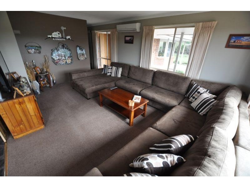 795 Camperdown-Cobden Road, Bostocks Creek VIC 3260