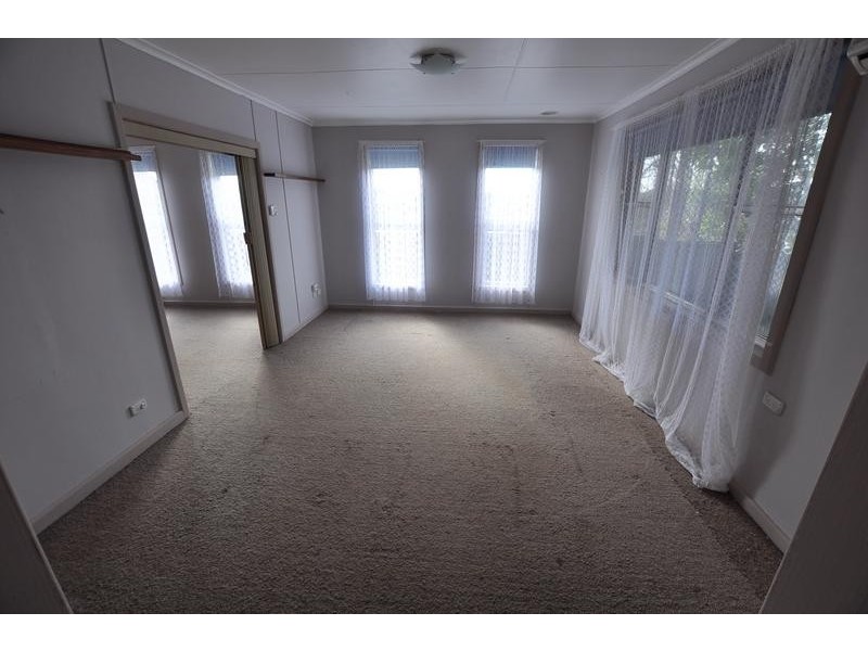 12 Old Port Campbell Road, Cobden VIC 3266