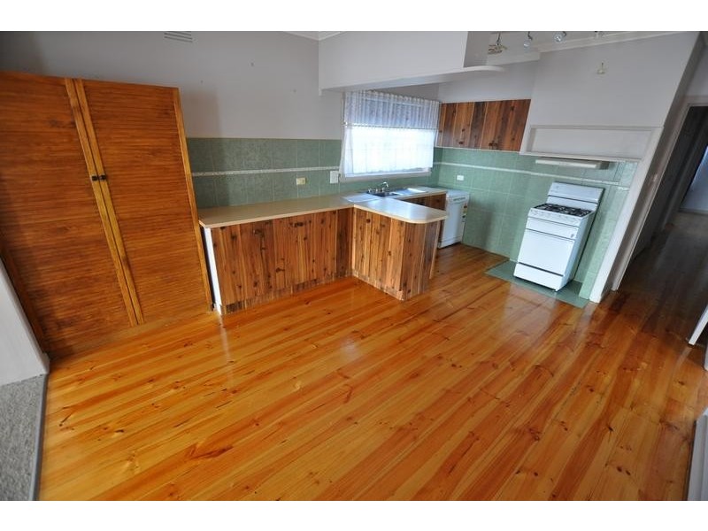 12 Old Port Campbell Road, Cobden VIC 3266