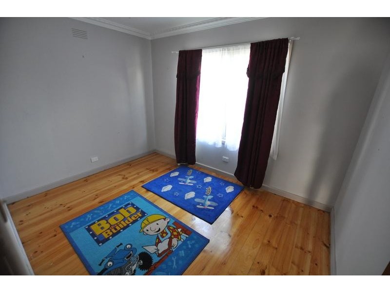 12 Old Port Campbell Road, Cobden VIC 3266