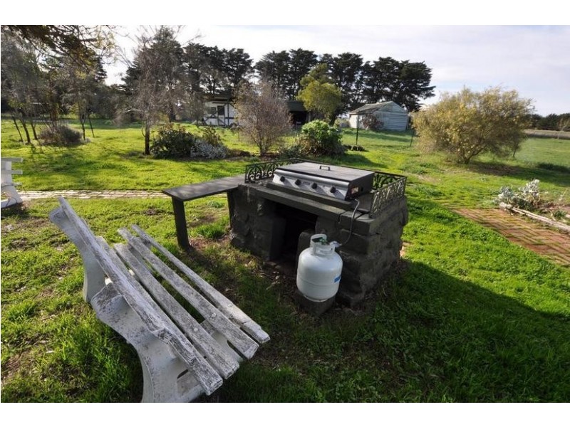 7622 Hamilton Highway, Berrybank VIC 3323