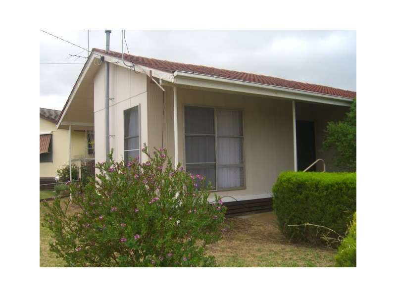 19 Tobruk Street, Cobden VIC 3266