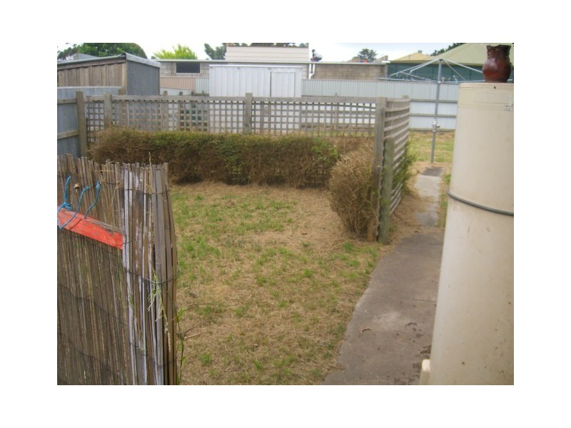 19 Tobruk Street, Cobden VIC 3266