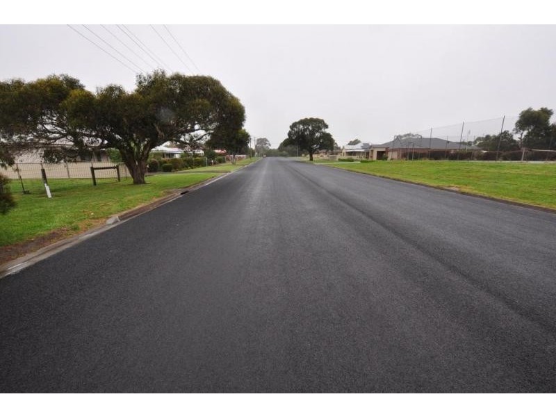 18 Adam Street, Cobden VIC 3266