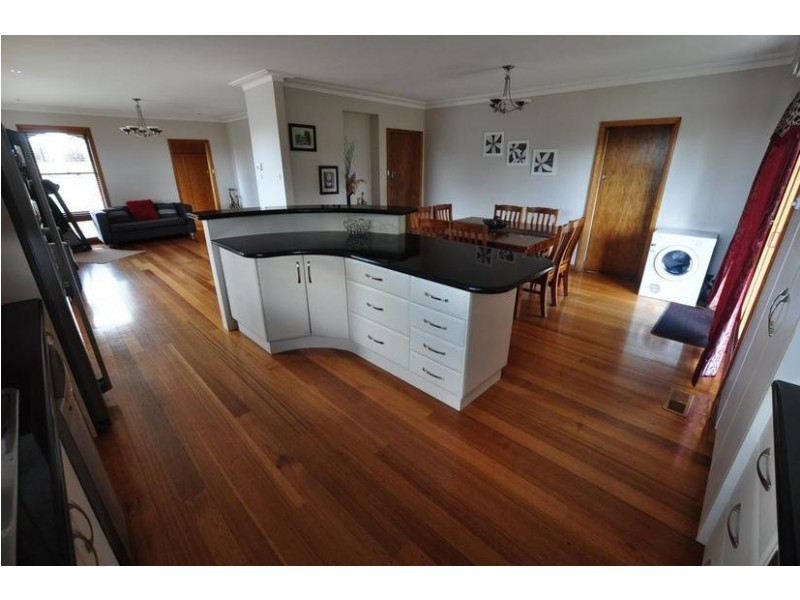 4 Scott Street, Cobden VIC 3266