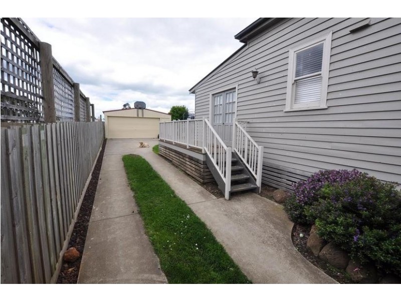13 Clarke Street, Cobden VIC 3266