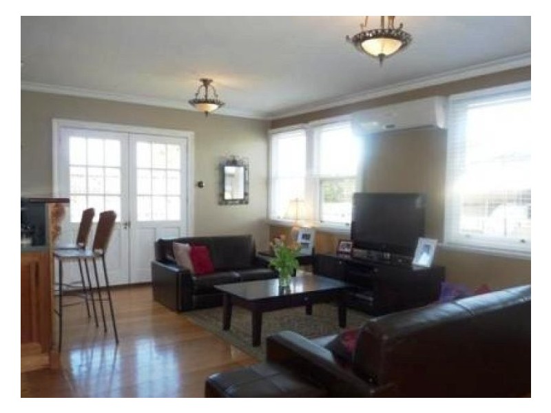 13 Clarke Street, Cobden VIC 3266