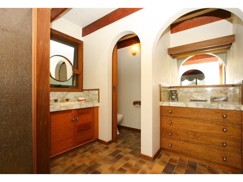 24 Shenfield Street, Cobden VIC 3266