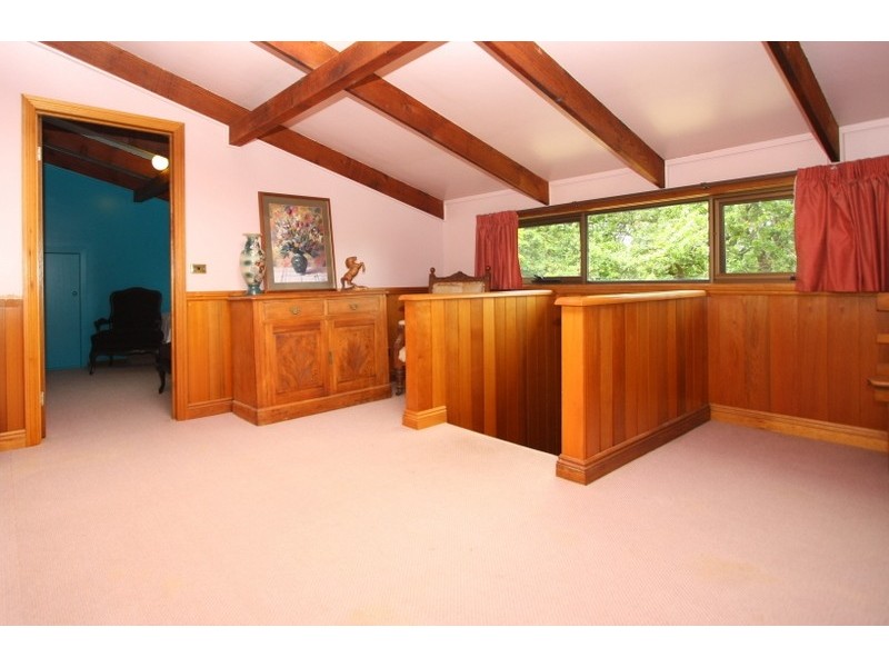 24 Shenfield Street, Cobden VIC 3266