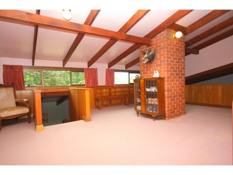 24 Shenfield Street, Cobden VIC 3266