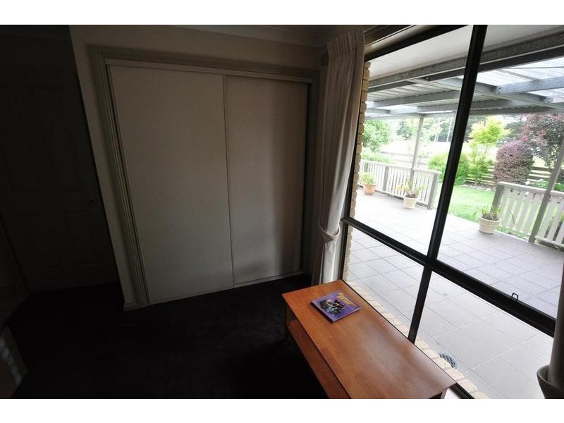 16 Cemetery Road, Cobden VIC 3266