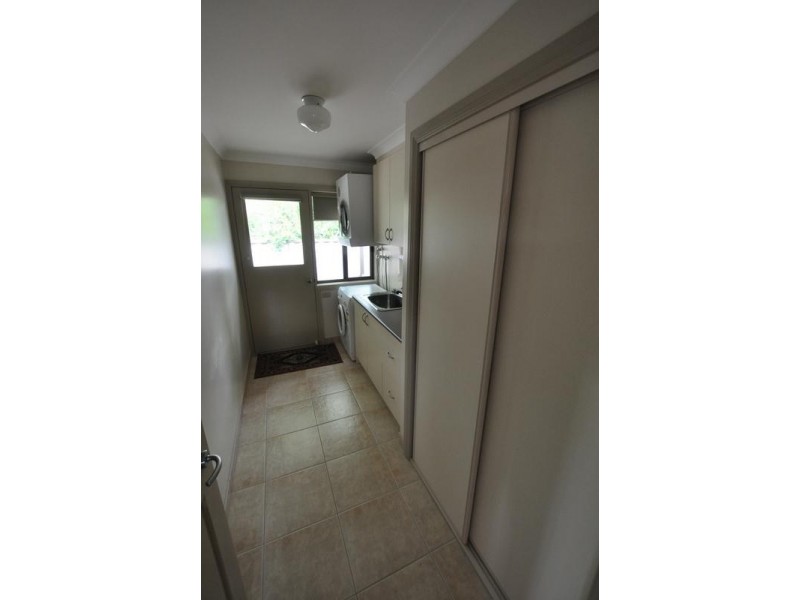 16 Cemetery Road, Cobden VIC 3266