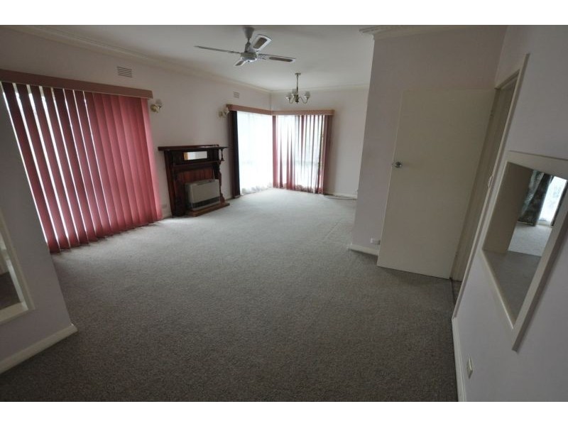 100 Walker Street, Cobden VIC 3266