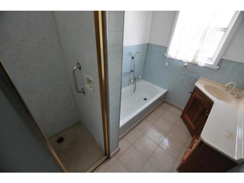 12 Old Port Campbell Road, Cobden VIC 3266