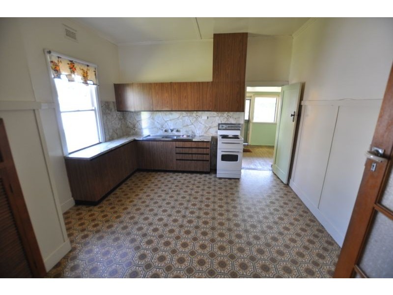 10 Silvester Street, Cobden VIC 3266