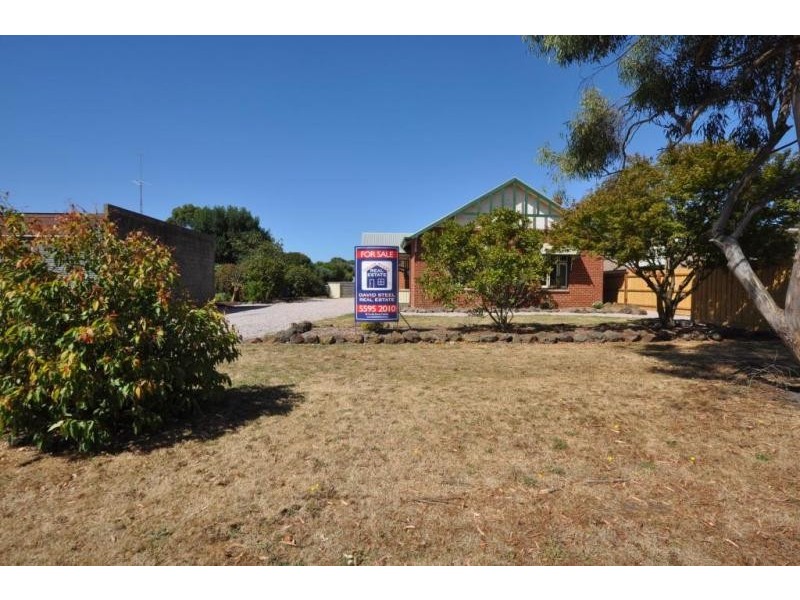 33 Clarke Street, Cobden VIC 3266