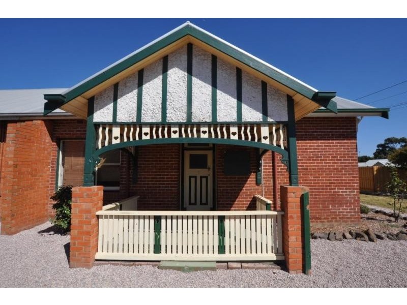 33 Clarke Street, Cobden VIC 3266