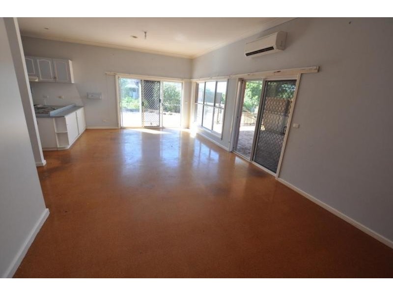 33 Clarke Street, Cobden VIC 3266