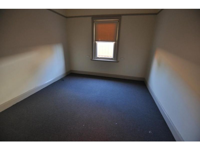 33 Clarke Street, Cobden VIC 3266