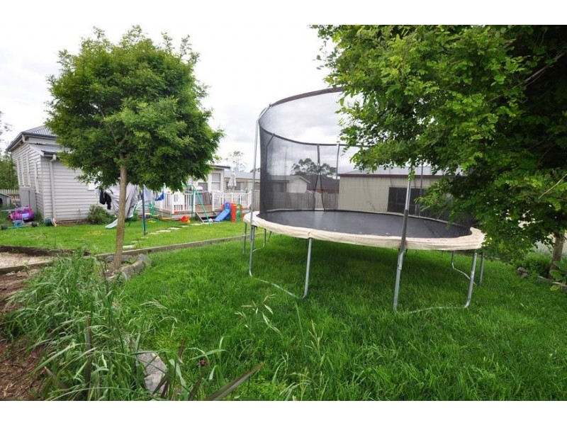 13 Clarke Street, Cobden VIC 3266