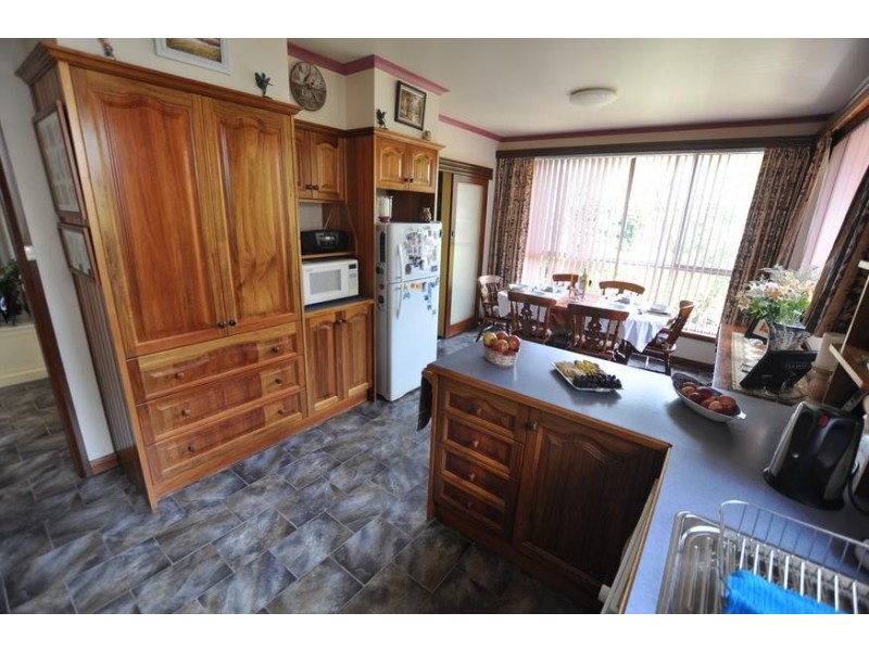 200 Hinkleys Road, Tandarook VIC 3260