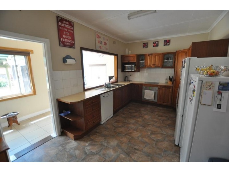 46 Clarke Street, Cobden VIC 3266