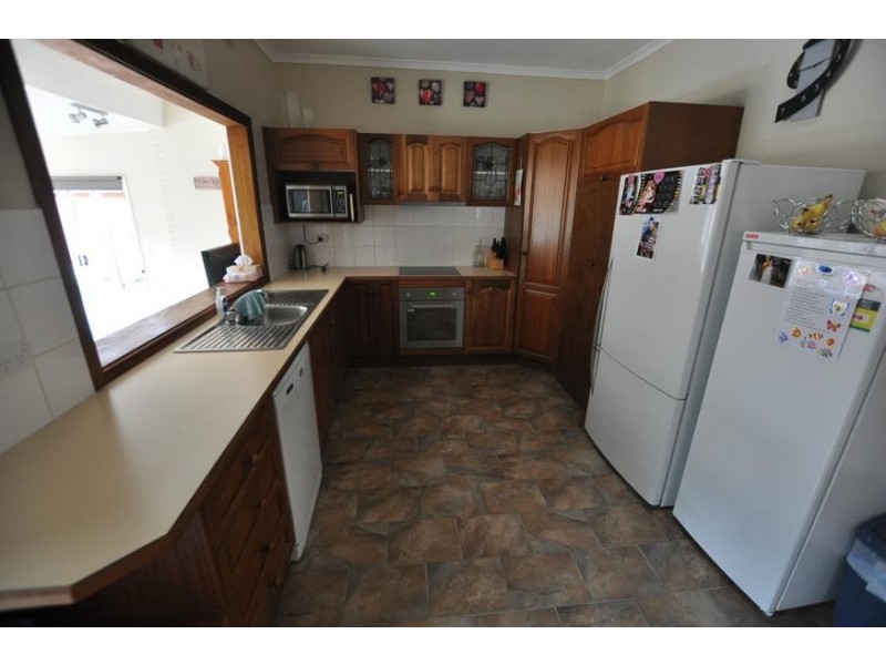 46 Clarke Street, Cobden VIC 3266