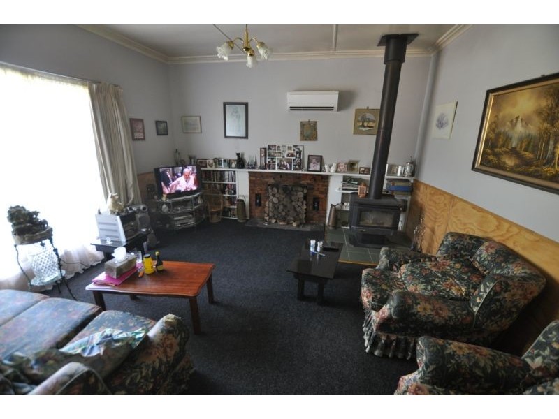 54 Seymour Street, Lismore VIC 3324