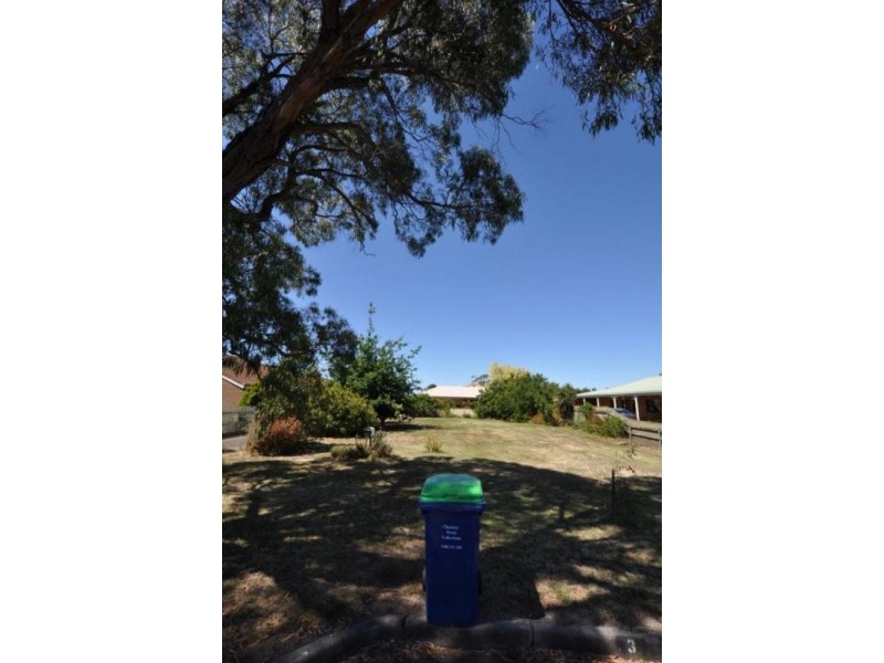 3 Rix Avenue, Cobden VIC 3266