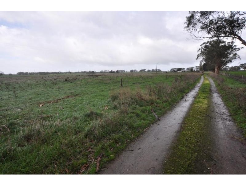 102 Neilsons Road, Ecklin South VIC 3265