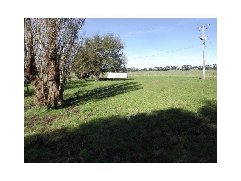 102 Neilsons Road, Ecklin South VIC 3265