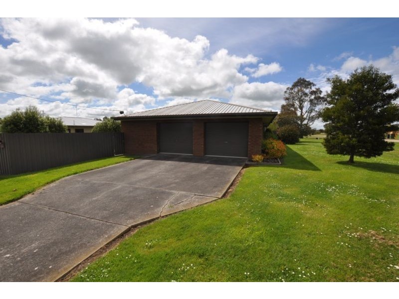 2 Victoria Street, Cobden VIC 3266