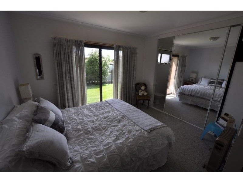 2 Victoria Street, Cobden VIC 3266