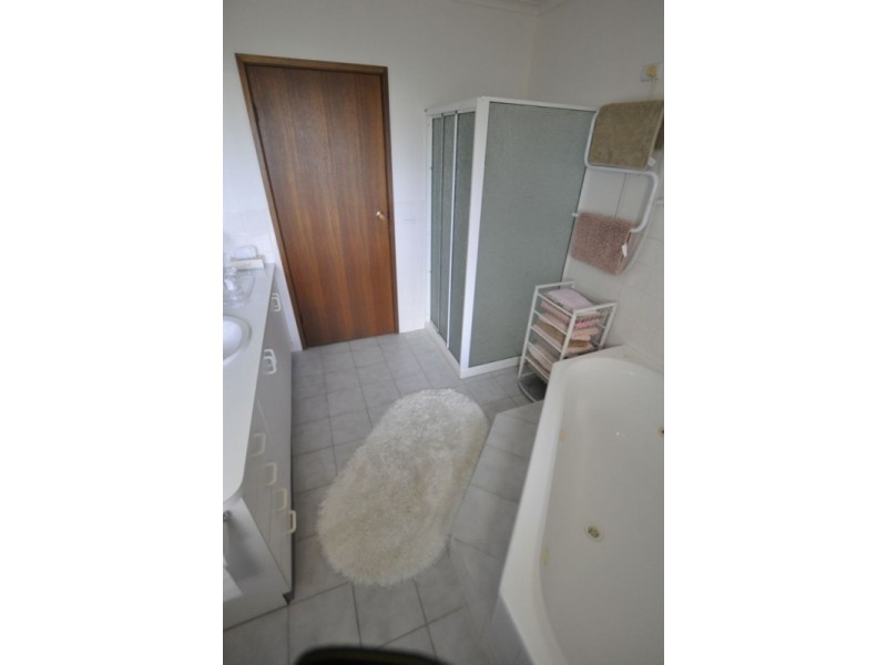 2 Victoria Street, Cobden VIC 3266