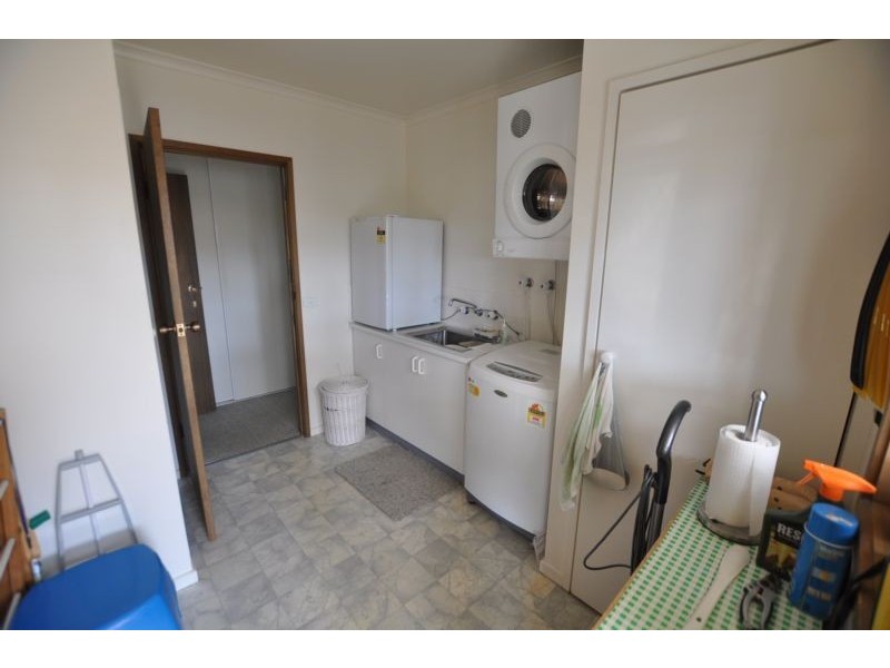 2 Victoria Street, Cobden VIC 3266