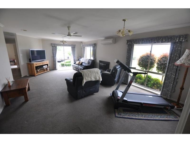 3 Blandford Street, Cobden VIC 3266