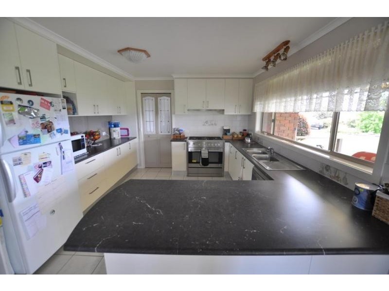 3 Blandford Street, Cobden VIC 3266