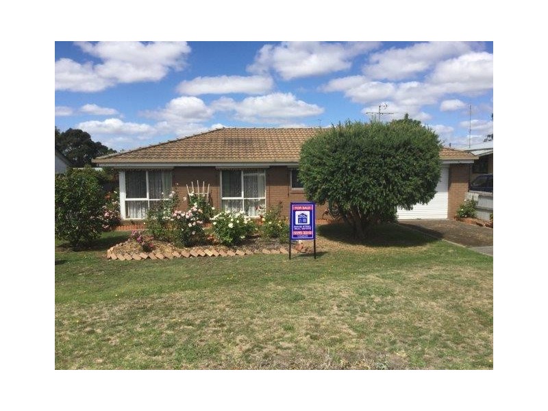 1/6 Victoria, Cobden VIC 3266